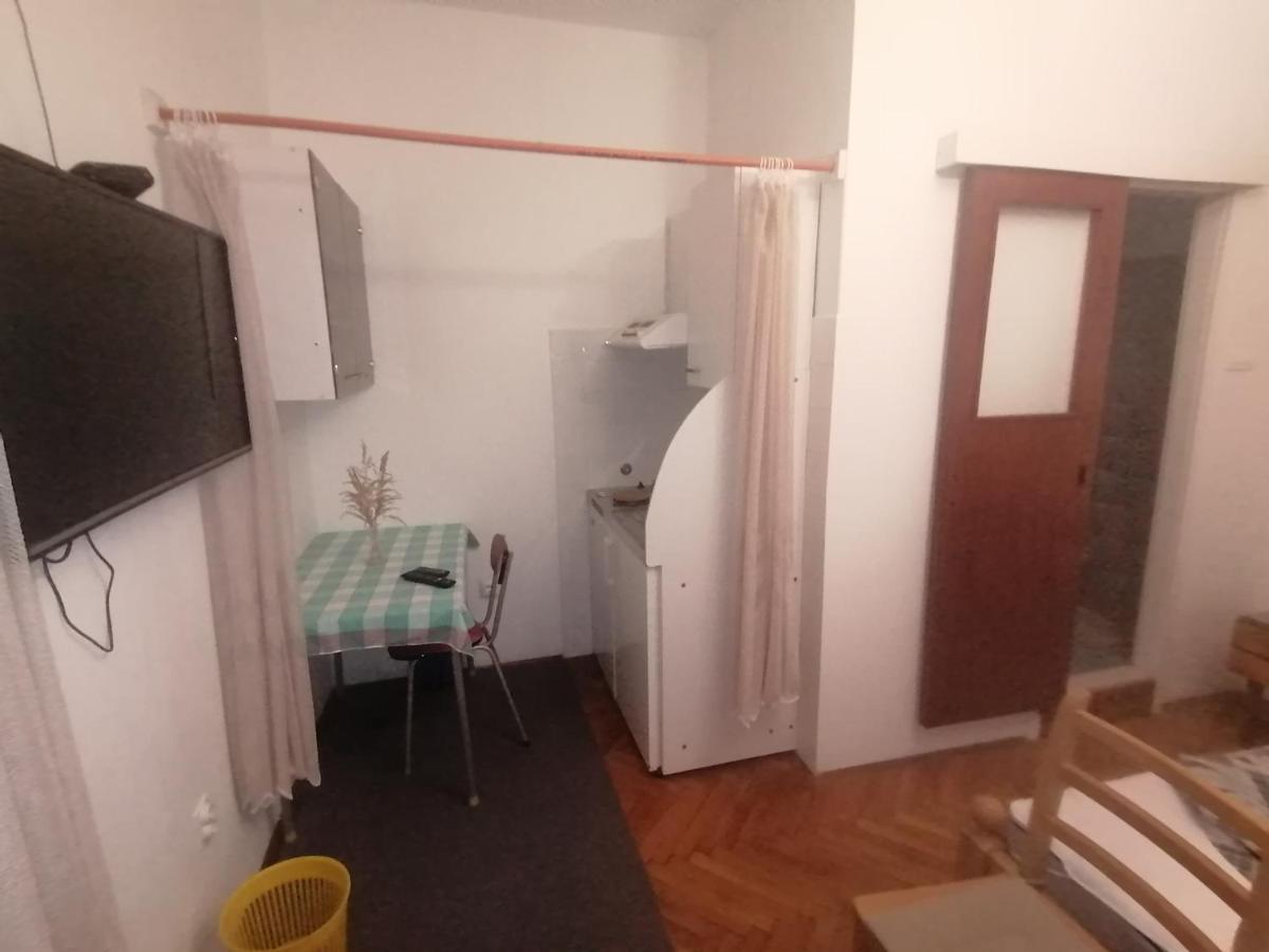 וולה לוקה Marina Apartment End Rooms מראה חיצוני תמונה