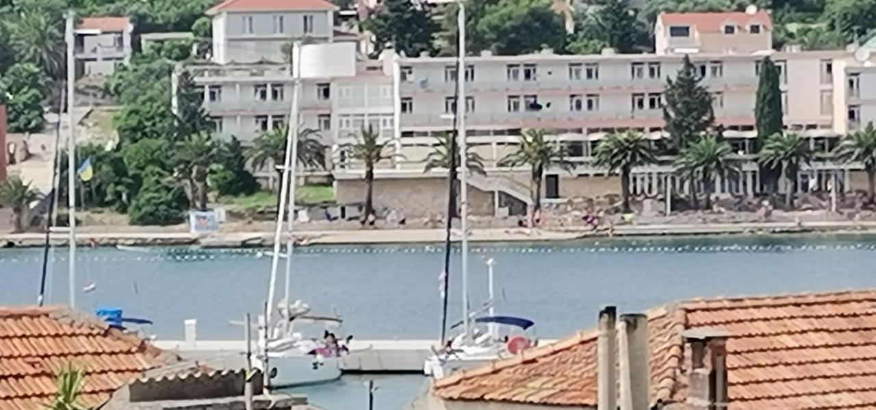 וולה לוקה Marina Apartment End Rooms מראה חיצוני תמונה
