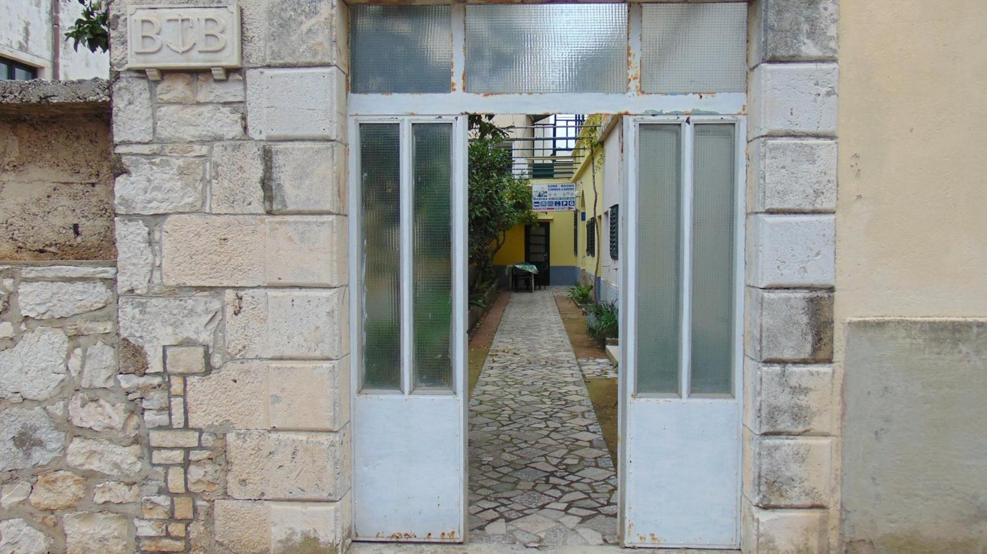 וולה לוקה Marina Apartment End Rooms מראה חיצוני תמונה