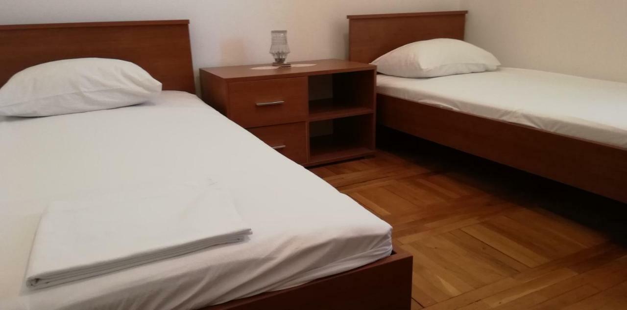 וולה לוקה Marina Apartment End Rooms מראה חיצוני תמונה