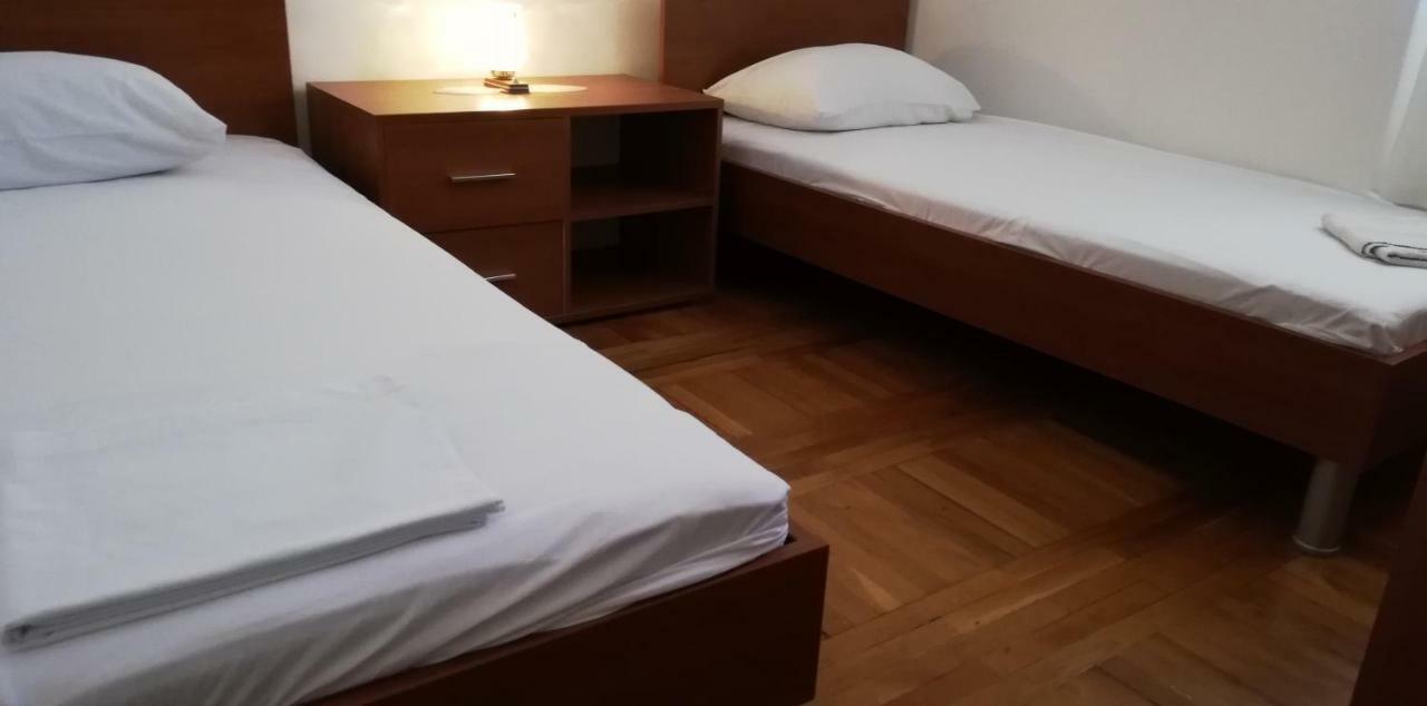 וולה לוקה Marina Apartment End Rooms מראה חיצוני תמונה