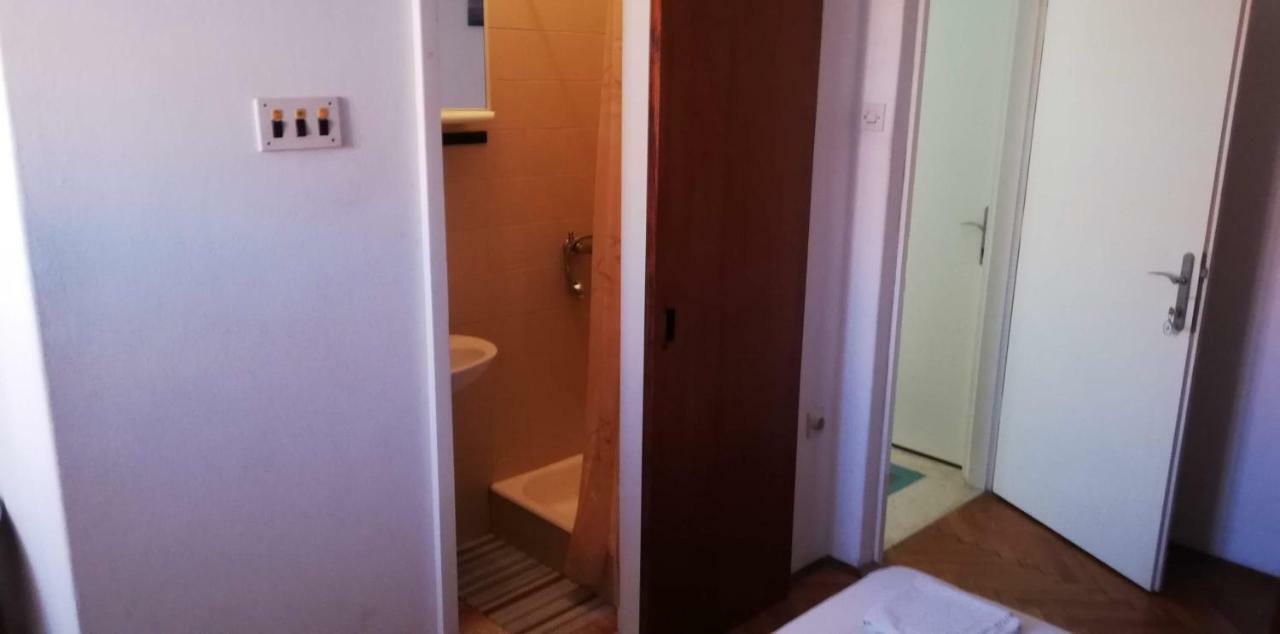 וולה לוקה Marina Apartment End Rooms מראה חיצוני תמונה